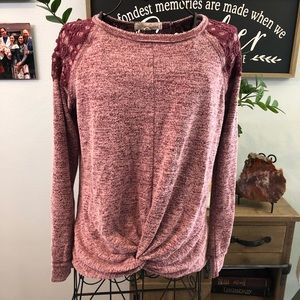 💙2/$12💙 Rewind Maroon long sleeve blouse (Medium)